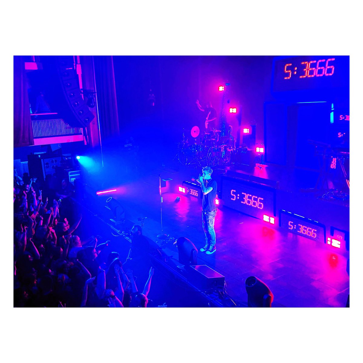 thisismesab's tweet photo. about last night and wishing we could do this all over again...💜
•
•
•
•
#HotelDiablo #hoteldiablotour #mgk #machinegunkelly #est4life #est19xx #belgium #brussels https://t.co/wtduF0e9uu