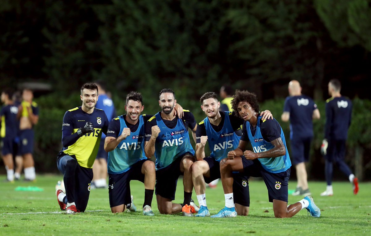 Luiz Gustavo et Adil Rami