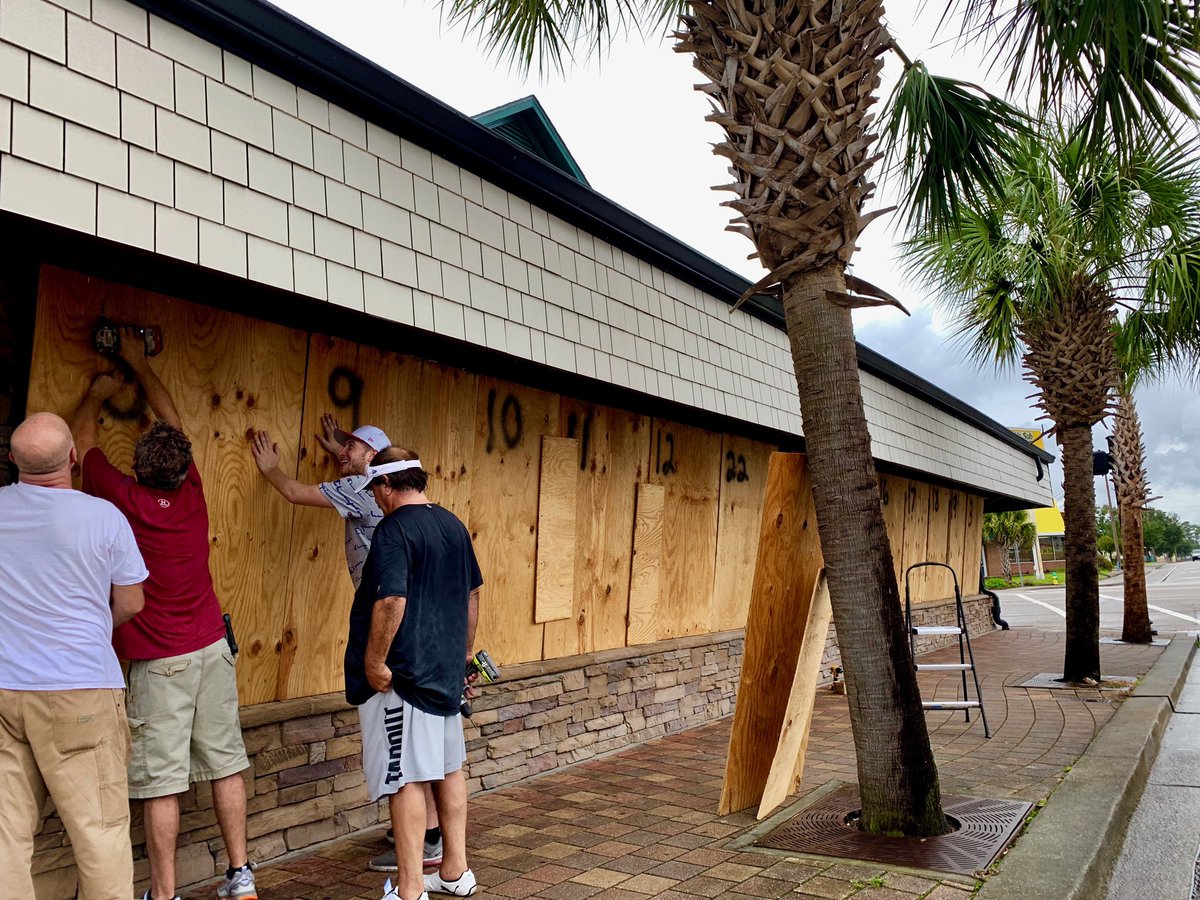 Simon Williams On Twitter Some Workers Are Boarding Up Mammy S