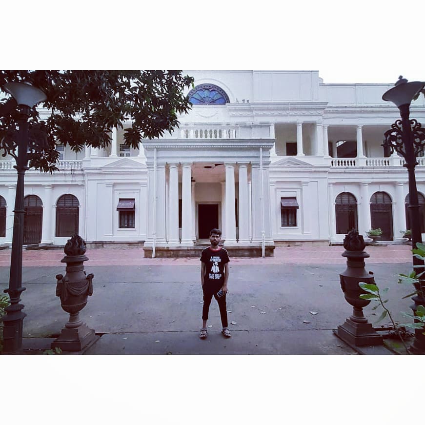UAmit___'s tweet photo. At Royal Palace of Holkar Dynasty.
#LalBaghPalaceIndore https://t.co/QQZBz04icH