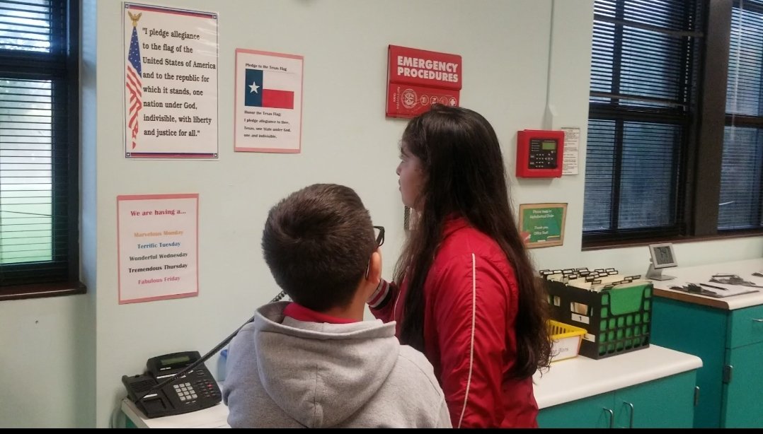 Off to a great morning with our 5th grader's giving the morning announcements. <a href="/MelissaMelchor8/">Melissa Melchor</a>  <a href="/HisdOates/">Oates_HISD</a>