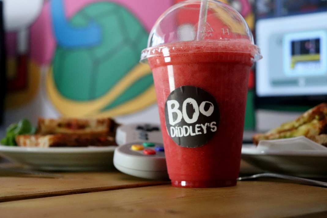 saltdigitalUK's tweet image. Retro computer games, coffee, &amp;amp; toasties. Boo Diddley's is a café powered by 100% green energy. They are currently offering readers of BN1 20% off their next bill! Just present the poster from the magazine when you order. @BDiddleys 
Read our review at &amp;gt;&amp;gt; bn1magazine.co.uk/bn1-tries-boo-…