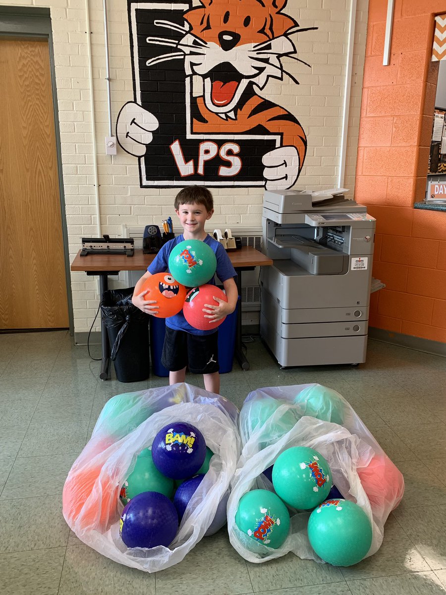 LPStigers's tweet photo. We have the best families! Thank you so much for the generous donation of recess balls! #tigercare https://t.co/cEy4yffCTs