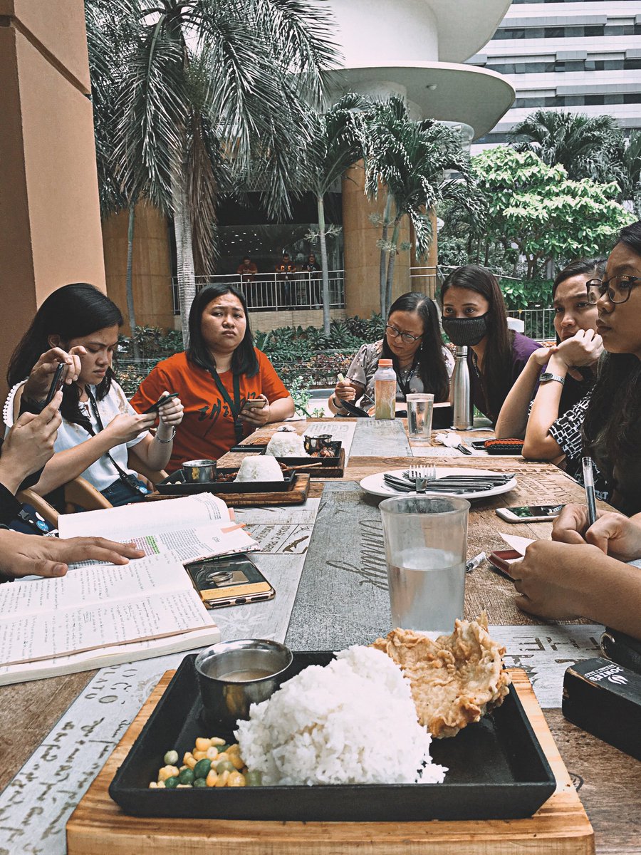 iloveyouweirdo's tweet photo. Surely I will miss this team. Just started with 2 people and see this now - growing and maturing. Discipling and conquering for Jesus! π₯#TeamConquerors #MidweekFellowship
#TeamGoVa
#workmates
#Wednesdate https://t.co/AKu6dpun8g