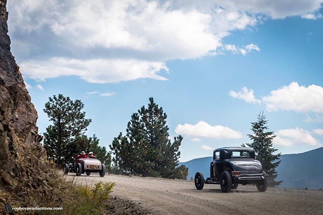 royboyprods's tweet photo. Sept. 13 is the @hotrodhillclimb #reliabilityrun and at the end you can either take the paved highway or the OMG road like these folks. I’ll be set up on this road for a bonus stop on the run for the people badass enough to go this way. https://t.co/MxaM26EAA7 https://t.co/ztgidCbooy