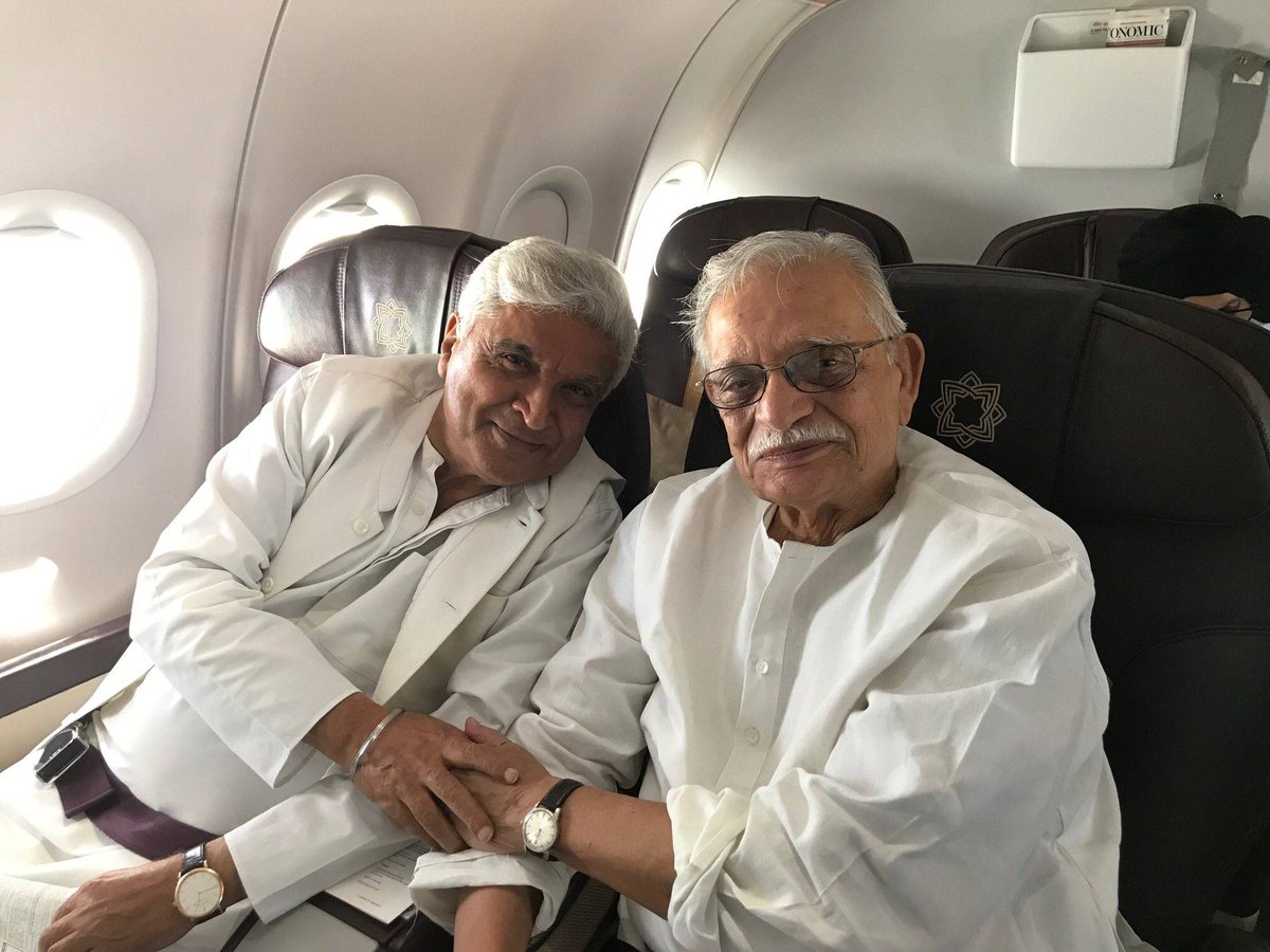 BollywoodReels's tweet photo. Evergreen picture!
#javedakhtar #gulzar https://t.co/6zWi0oO7sq