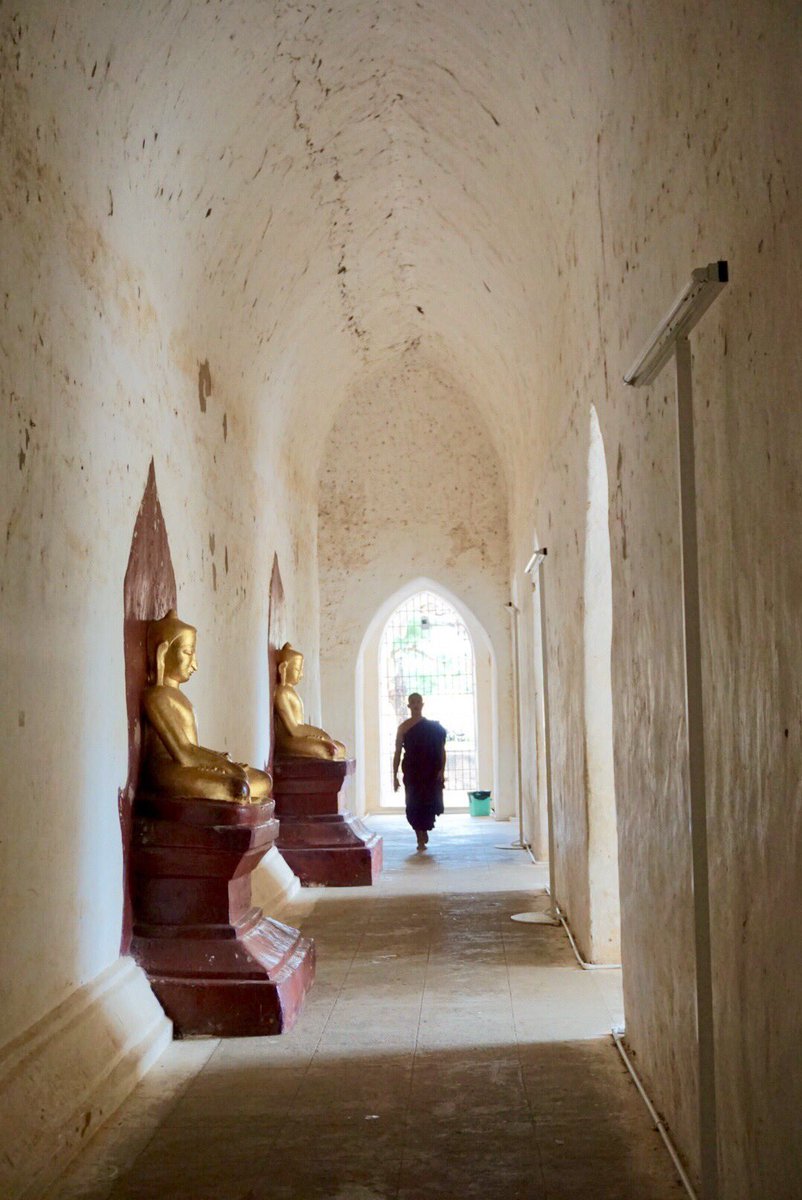 ¡Empezamos a lo grande nuestra aventura por Myanmar!✨

Maravillados por la belleza de Bagan, recientemente distinguida como Patrimonio Mundial de la UNESCO. Un conjunto delicioso de más de 3.500 pagodas, templos y monasterios que datan de los siglos XI al XIII.
