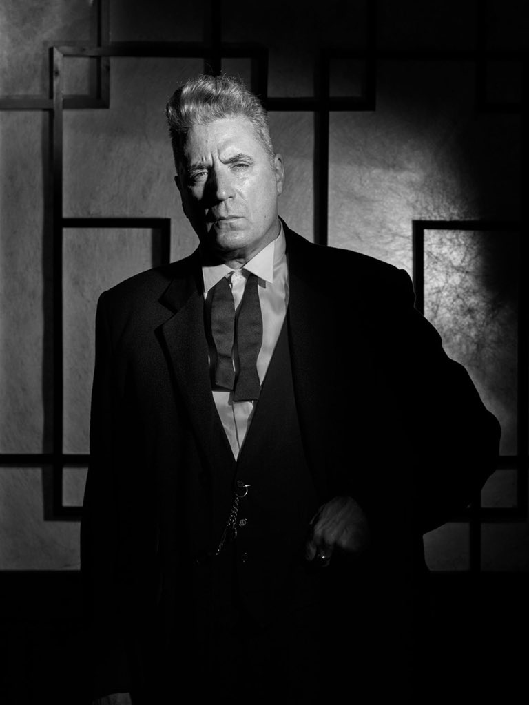 Oficio y arte en las fotografías que me llegan de <a href="/JaumedeLaiguana/">Jaume de Laiguana</a> Enhorabuena.
Mañana presentación sonora en <a href="/RockFM_ES/">RockFM</a> 9:20h.
<a href="/LOQUILLOoficial/">LoquilloOficial</a> Ganas!