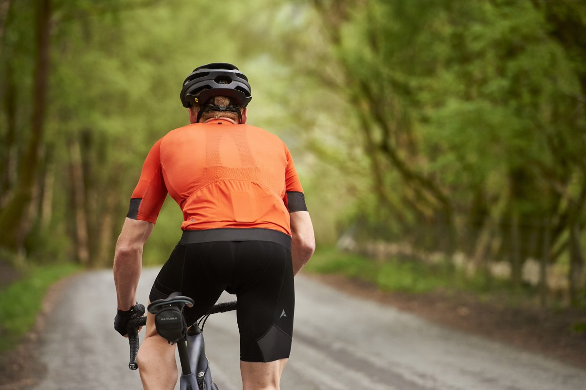Comfort improves performance, and that's exactly what the Race bib shorts deliver. Featuring the Stealth Pro Pad, we raised the bar in terms of comfort so that you can focus on your performance.

More here: altura.co.uk/discover/stori…

#LetRidersRide #Alturacycling #StealthComfort