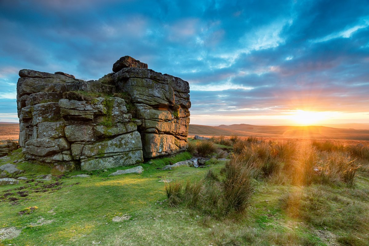 BMC_Walk's tweet image. "Famous for its unique granite outcrops, its ponies &amp;amp; its mystery, Dartmoor hovers in the southwest like an escape route from the bustling metropolises. Yet like any natural landscape, the more people love it, the more people trample its routes."  thebmc.co.uk/nuns-cross-dar…