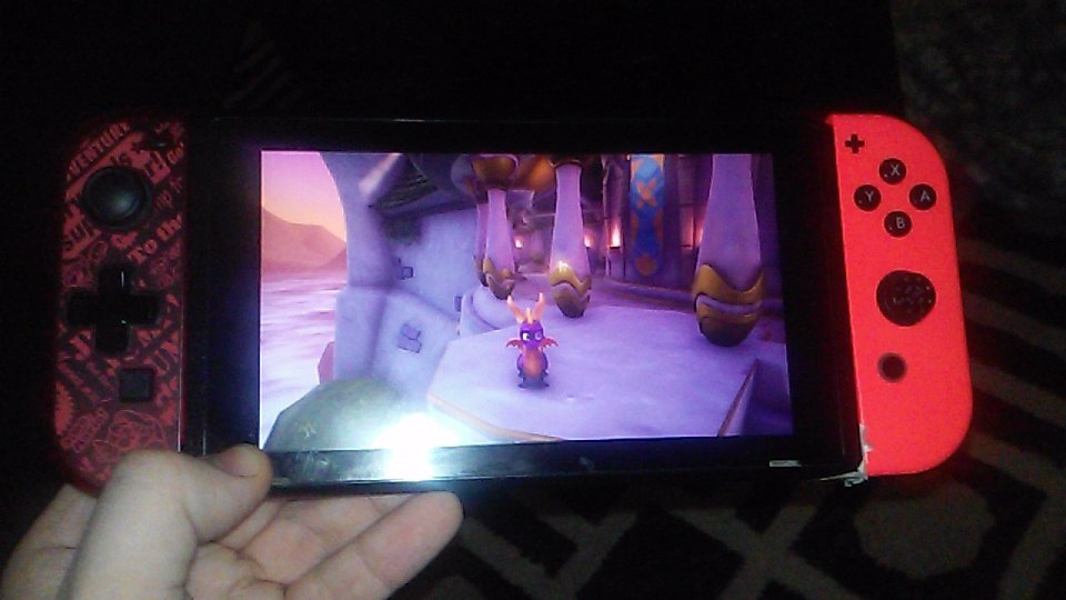 CrocodileTex's tweet image. I can&apos;t believe that a better version of a console game my brother wanted so badly in 2000 can run on a tablet. #Spyro #SpyroReigintedTrilogy #NintendoSwitch