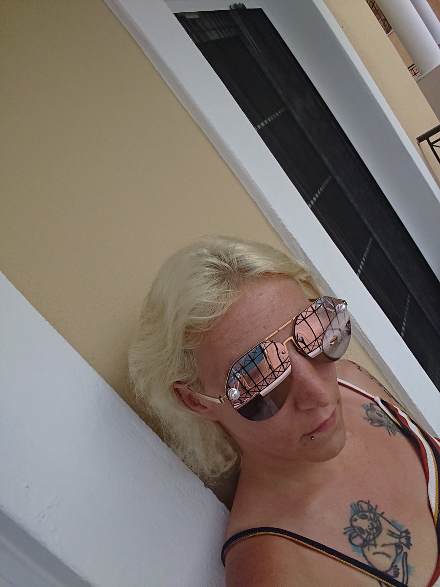 Defo been a Pandora rose kinda day <a href="/Chloe_GShore/">Chloe ferry</a> <a href="/ChloeFCosmetics/">ChloeFerryCosmetics</a> <a href="/JYYLONDON/">JYY LONDON</a>