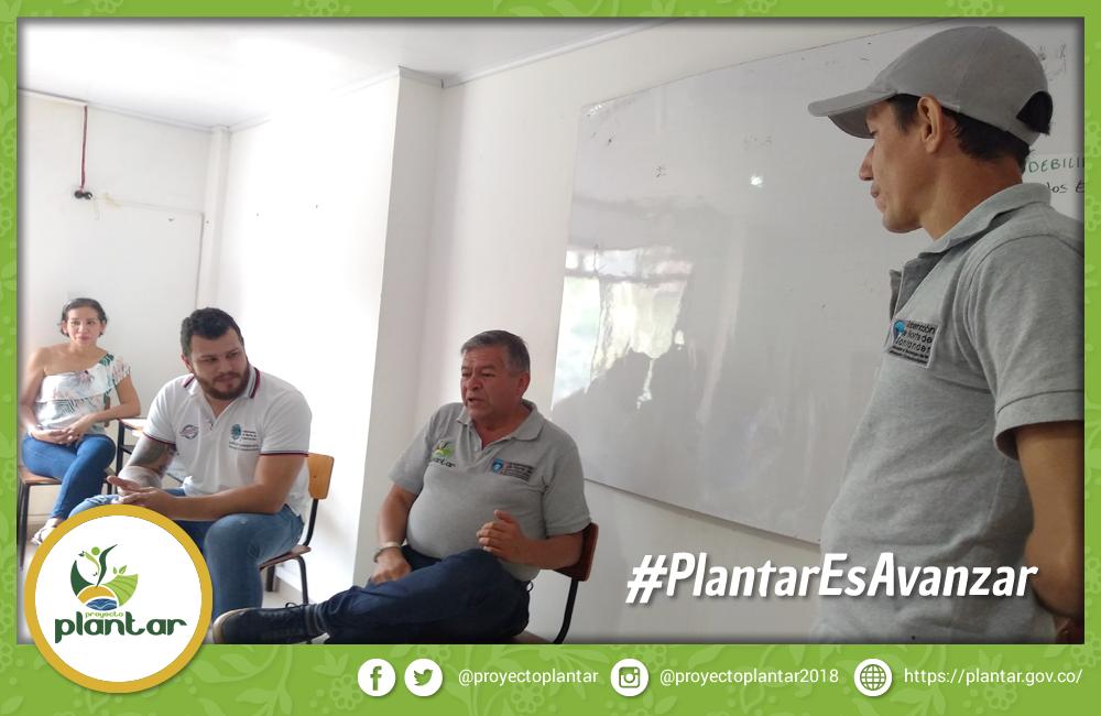 ProyectoPlantar's tweet photo. #PlantarEsAvanzar
Con la participación de las familias agricultoras desarrollamos el foro de Auditoría visible en el municipio de La Esperanza, un espacio para el seguimiento de los avances e impactos obtenidos en el marco de la ejecución del #ProyectoPlantar https://t.co/r97RIdw5L4