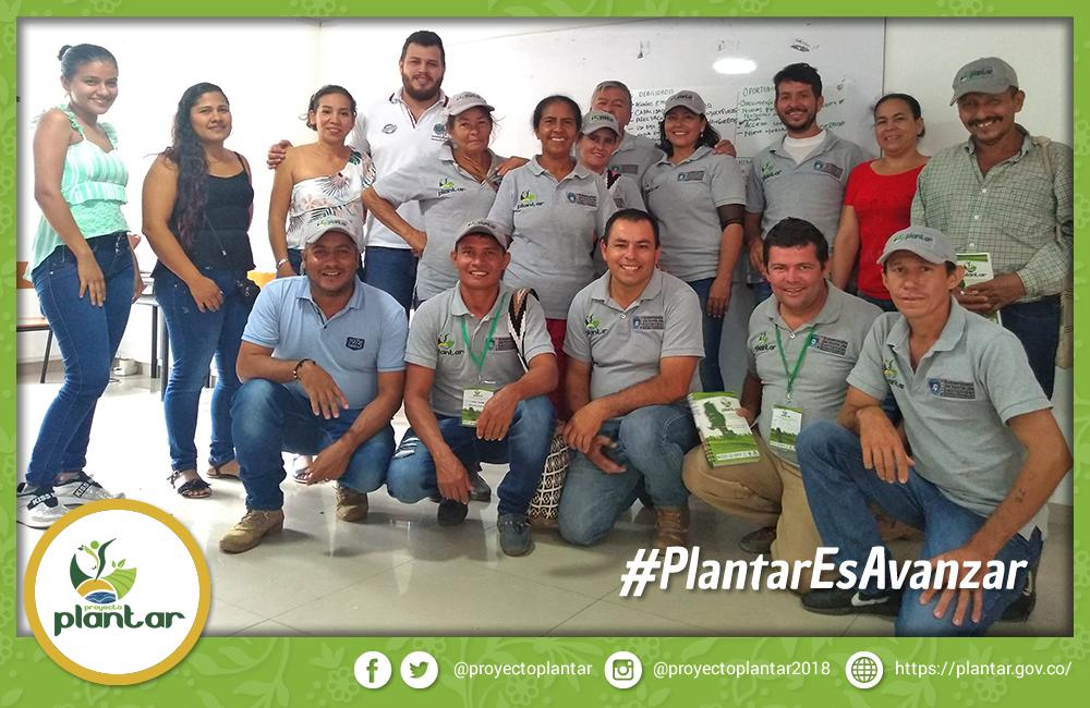 ProyectoPlantar's tweet photo. #PlantarEsAvanzar

Desarrollamos el foro de auditoría visible en el municipio de la Esperanza. El compromiso de nuestros agricultores se refleja cada día en la entrega y deseo por seguir adelante. 
#ProyectoPlantar https://t.co/vW86t4wilU
