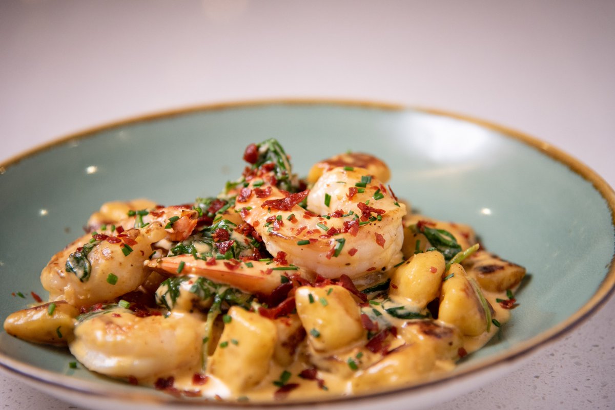 LockwoodChicago's tweet photo. Our Gnocchi! Created with Indiana shrimp - local &amp; sustainably raised, roasted corn- a Midwestern fav, baby kale, fried prosciutto &amp; shrimp butter.

#ChicagoFood #ChicagoFoodie #ChicagoEats #312Food #EaterChicago #ChicagoFoodandDrink #SustainableFood 
#Foodie #Culinary  #Yum https://t.co/yigNKDicqL