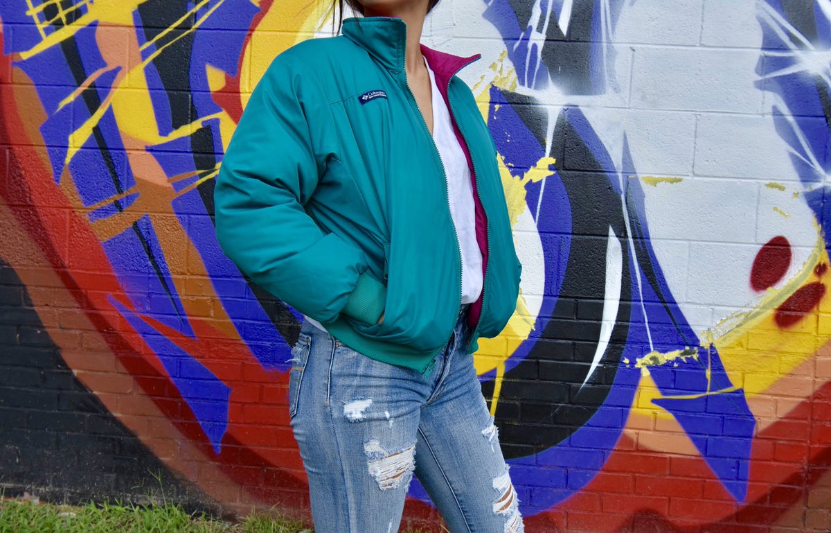 _dkill3's tweet photo. What’s better than shopping?? 🛍🛒ONLINE SHOPPING!! Go check out https://t.co/7d3s4tWoK2 for some vintage fashions that come straight to your door 📦 https://t.co/N9AI7CRA1e