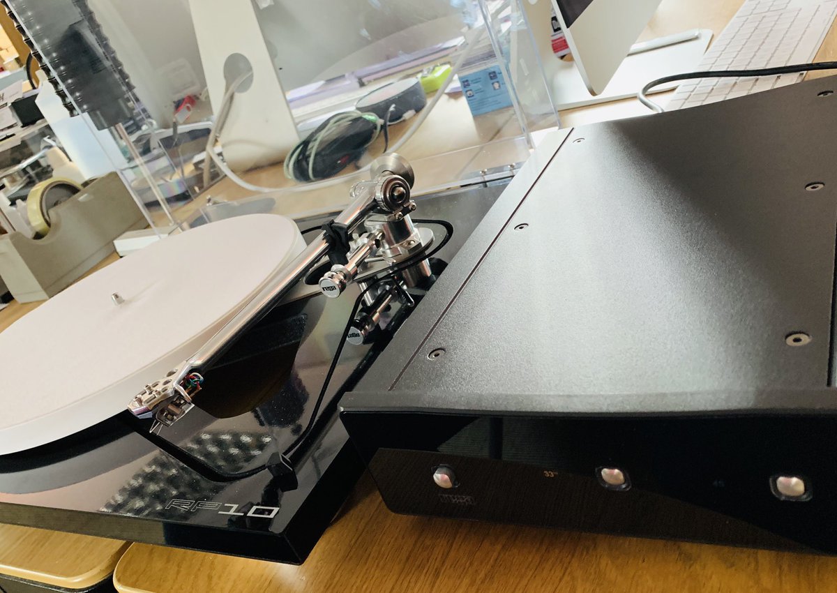 Midlandaudiox's tweet photo. @regaresearchuk #RP10apheta ex demonstration RRP ยฃ3899 selling at ยฃ2799
Fully boxed with manuals and warranty @midlandaudiox #belbroughton #highendaudiostore #highendaudio #recordplayer #madeintheuk๐ฌ๐ง #roygandy https://t.co/GgzJZk2uFJ