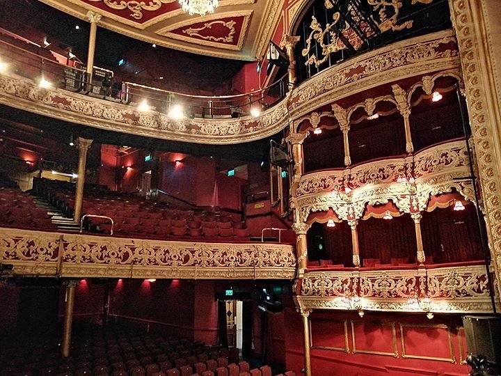 Two hours to curtain, Mr. Kenny  #Crowman #dublin #theatre #olympiatheatre @olympiatheatre #lovedublin #dublincitycentre #ireland #thingstodoindublin