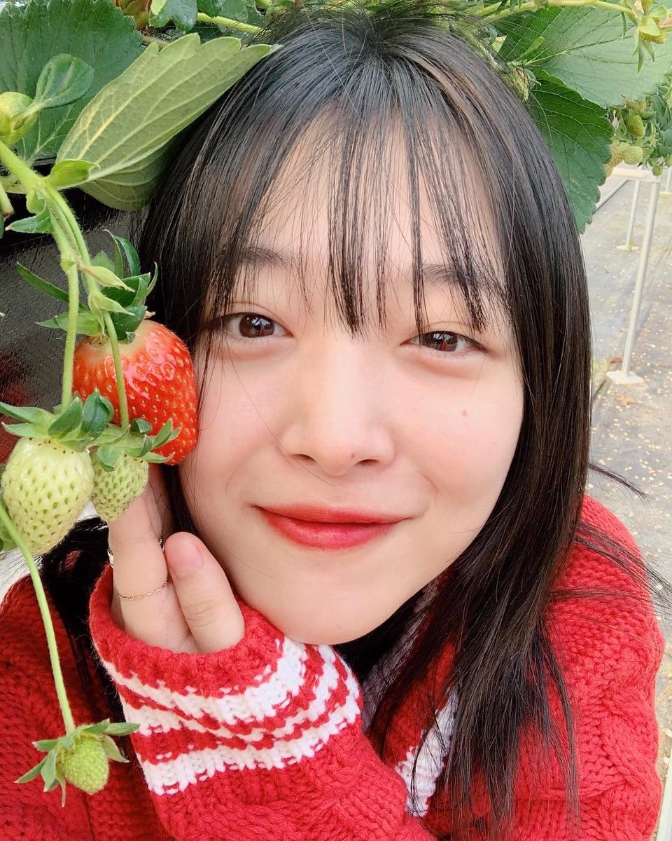 jinriora's tweet photo. today we celebrate the mother peach #14yearswithsulli https://t.co/RgFxpWRqW0