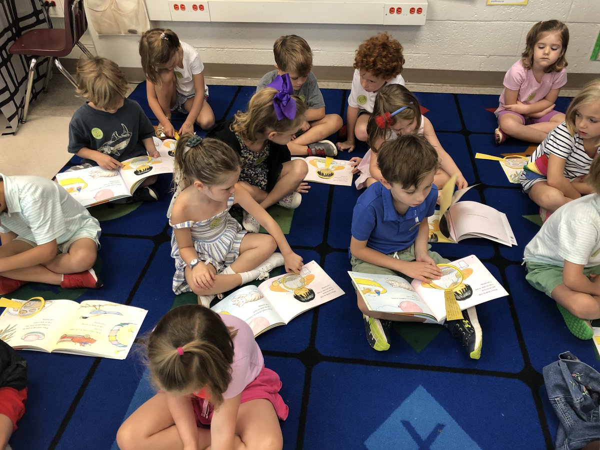 Kindergarten students finding text evidence.  <a href="/mbhalliday17/">Mary Beth Halliday</a> <a href="/jbland100/">Jay Bland</a> <a href="/dehutson/">Dwight Hutson 🇬🇾👨🏿‍🏫📸🎙</a>