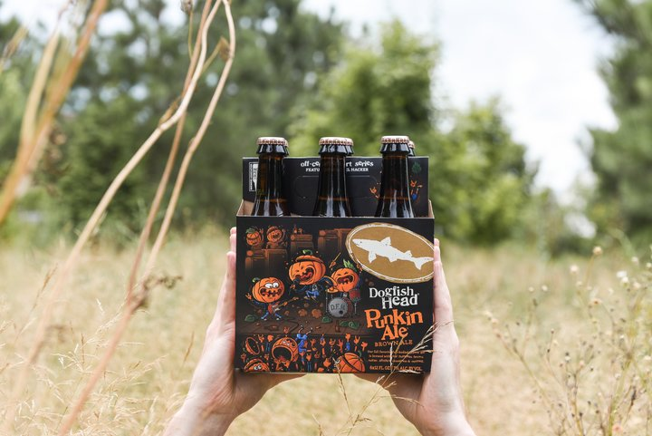 Beer_Info's tweet photo. Dogfish Head Craft Brewery Releases Punkin Ale with Artwork by Michael Hacker https://t.co/jhMyy1qzar #michaelhacker #art #beer #ale #punkin #craftbeer https://t.co/s29mLexO6G
