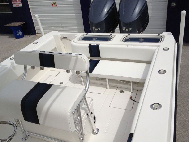 EricsContender's tweet image. Seating is one of the most overlooked elements of a boat. What do you look for? @EricsContender offers dozens of options to customize the seating on your Contender.

ow.ly/o2sP50vWBSi
 
#contederboats #contenderboatsofficial #seating #fishingboats #fishing #boats #contender