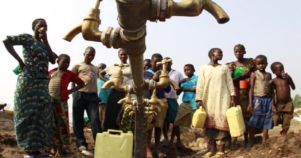 24.In 2017,  @Beygood and  @UNICEF built 35 wells in Burundi. In 2018,  @gucci joined in with another $1M, which will fund the installation of 85 additional water wells & provide water to half a million more women & their families.