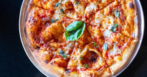 SalsComedyHole's tweet photo. Never settle #pizzaprinciples $ 5   Margherita  Pizza all day https://t.co/p9bb0wtQVh