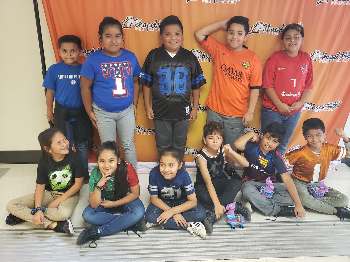 Gusa5587's tweet photo. Attendance Awareness Month 2019-2020 #showupdallasisd #chapelhillpl #wewillmasterfourthgrade https://t.co/VZuOF0abQ2