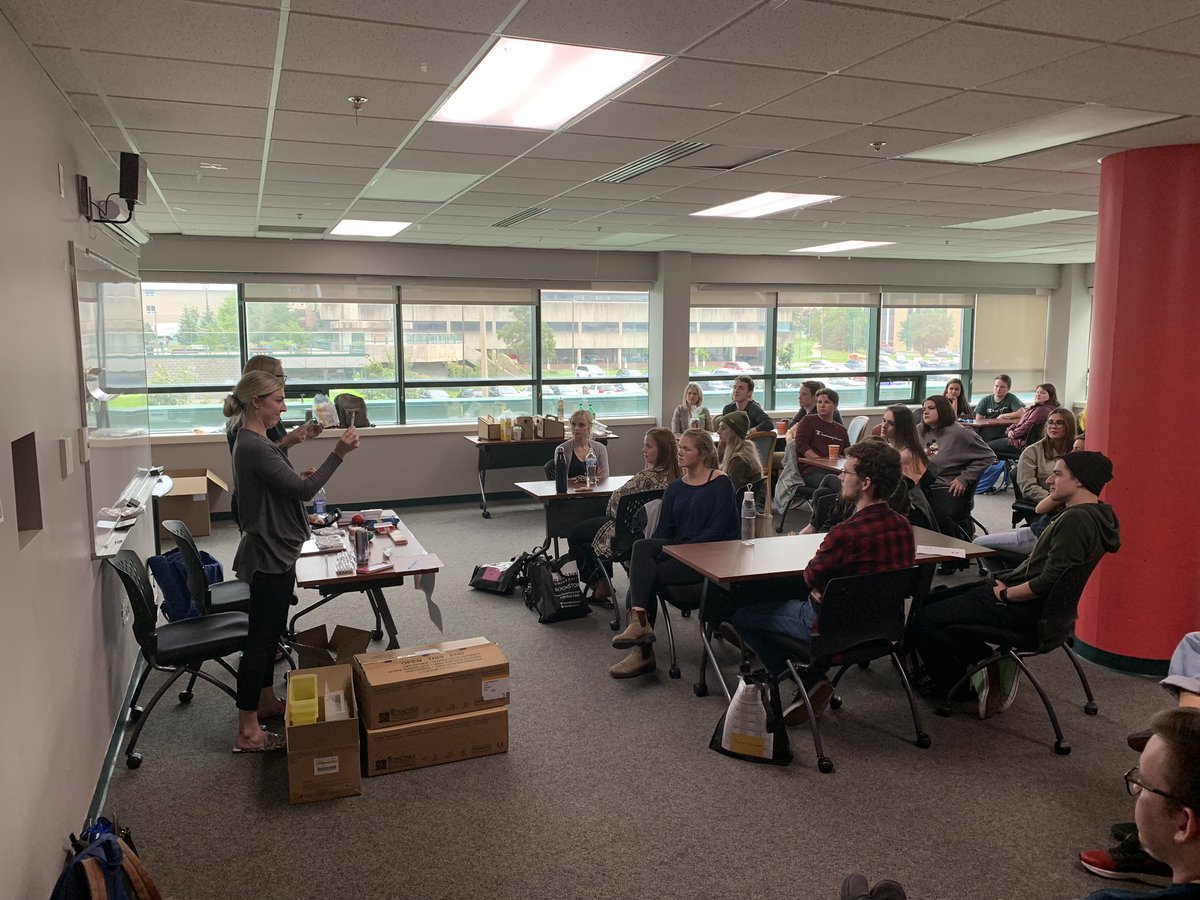 safe_works's tweet photo. Yesterday our HR Coordinator and HR Project Manager provided Naloxone training @MemorialU for students in partnership with @muncssdp @MUNSU35! https://t.co/B8CDO5qS4K
