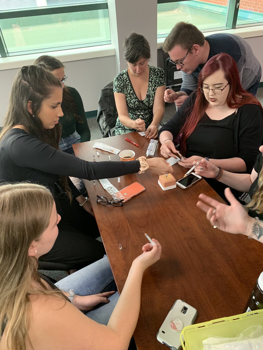 safe_works's tweet photo. Yesterday our HR Coordinator and HR Project Manager provided Naloxone training @MemorialU for students in partnership with @muncssdp @MUNSU35! https://t.co/B8CDO5qS4K