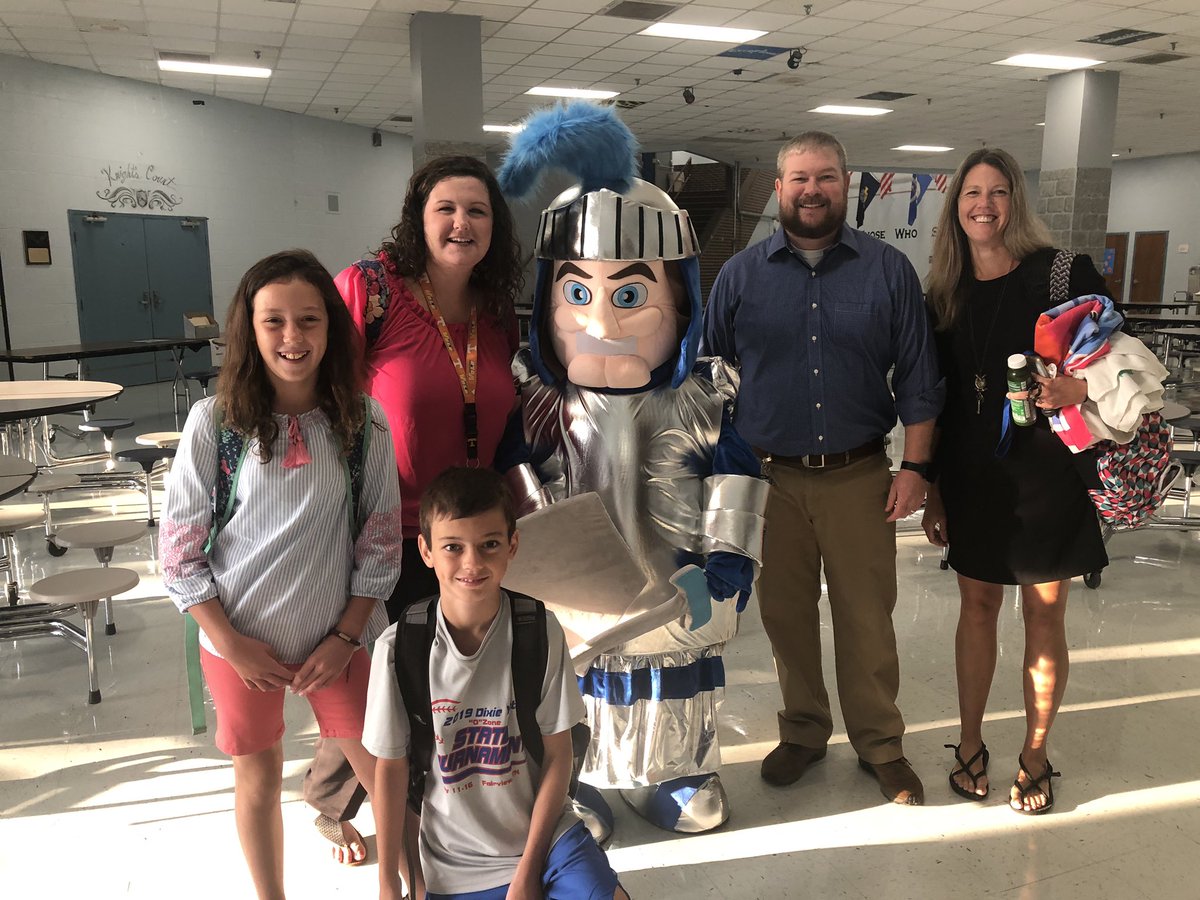 RmillerM1's tweet photo. Seeing our new school mascot adds magical moments to our year. #ccsdtn https://t.co/xttOMzysCJ
