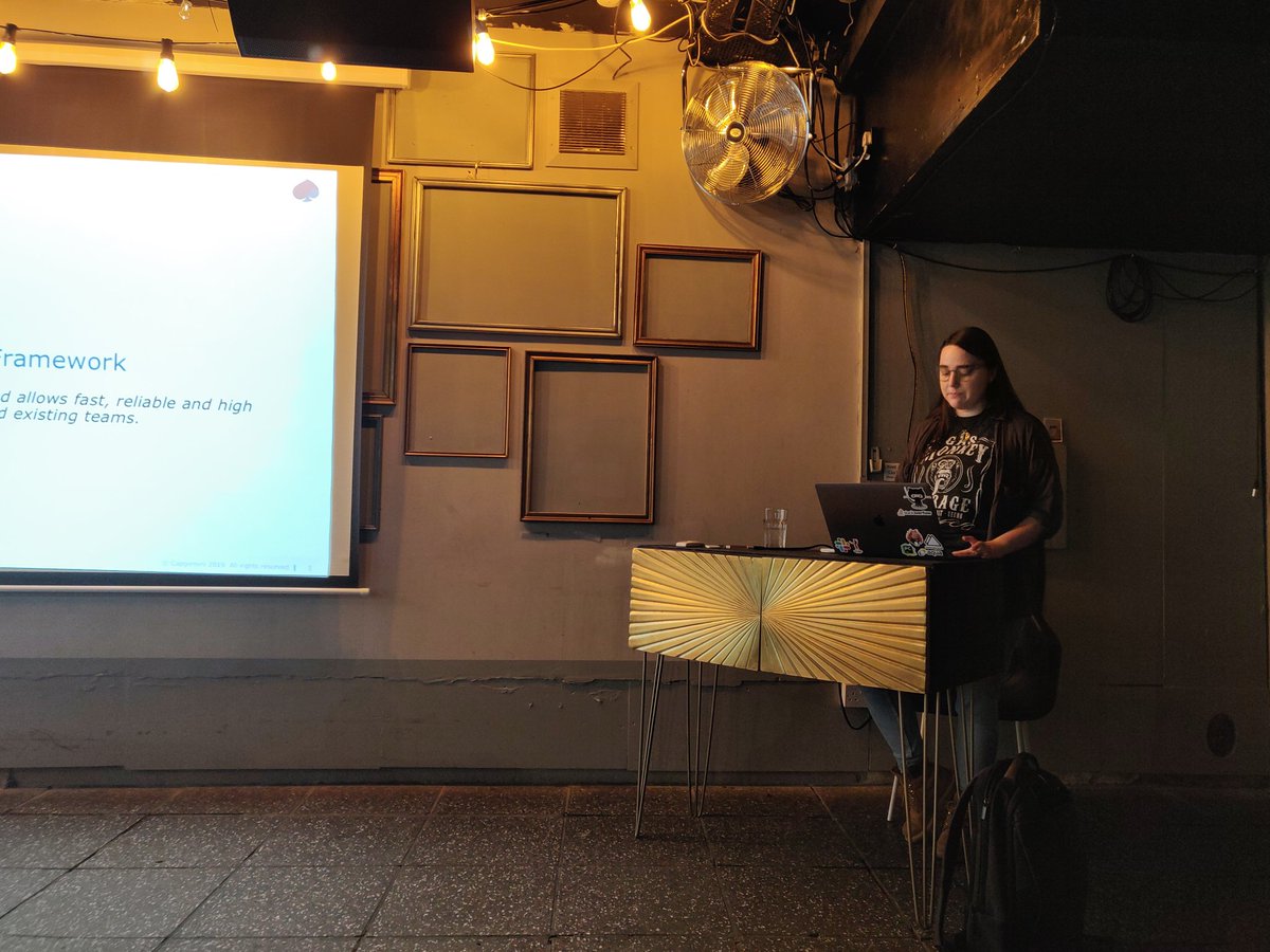 Kicking off our meetup with our first speaker Cassie <a href="/CroydonDigiMeet/">CroydonDigiMeetup</a>