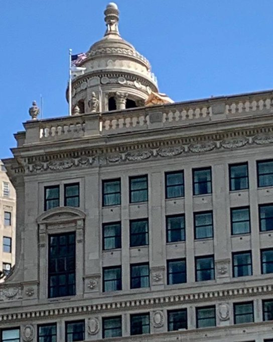 @LondonHouse #Hotel #Chicago #Terrace Top Flagpole looking up #MagnificentMile on the Gold Coast. #ShoebaseRoofTop #Flagpoles #Cable https://t.co/9LWURWkWXJ https://t.co/A8sEyzWYJ5