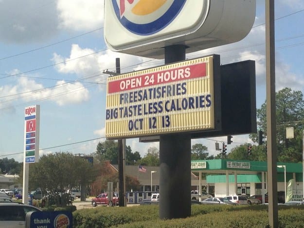 GinaValley's tweet photo. Well, you've got to appreciate their honesty!!!
#badsign #fail #youhadonejob #yhoj https://t.co/f6OZrEj7DL