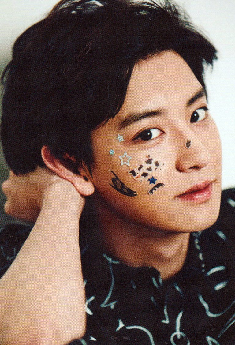 chanyeol pics tweet media