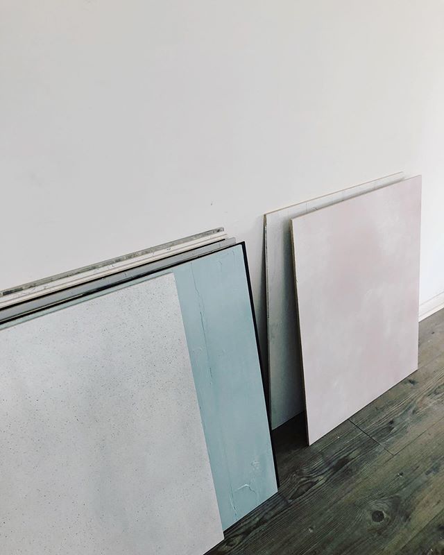 Hoy día me interné en el taller a hacer fondos y armar pedidos @hechoxpaula ✨ Es casi terapéutico para mi hacer mis fondos todo a mano y con mucho 💛 He estado muy desaparecida y a full trabajando pero me doy estos espacios para trabajar en mi emprend… ift.tt/34s55I3