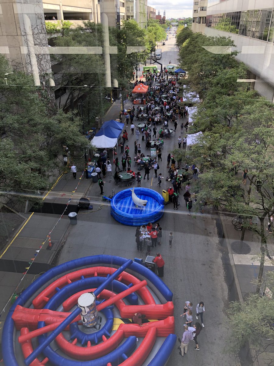 KarenDeCocker's tweet photo. My University is cooler than yours. Back to school block party @RushMedical #RushNursing https://t.co/syCfeqDr4E