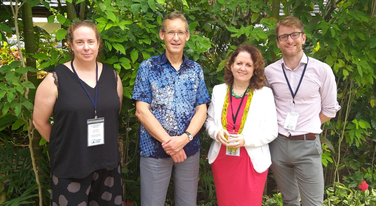 ukinfiji's tweet photo. Catching up with #CCOA Special Representative at #SP29. Hearing great initiatives from Pacific partners for technical assistance to reduce single use plastics, including plans for capacity building, national strategies and awareness campaigns.
#CommonwealthBlueCharter https://t.co/gSmBZ2D8oM