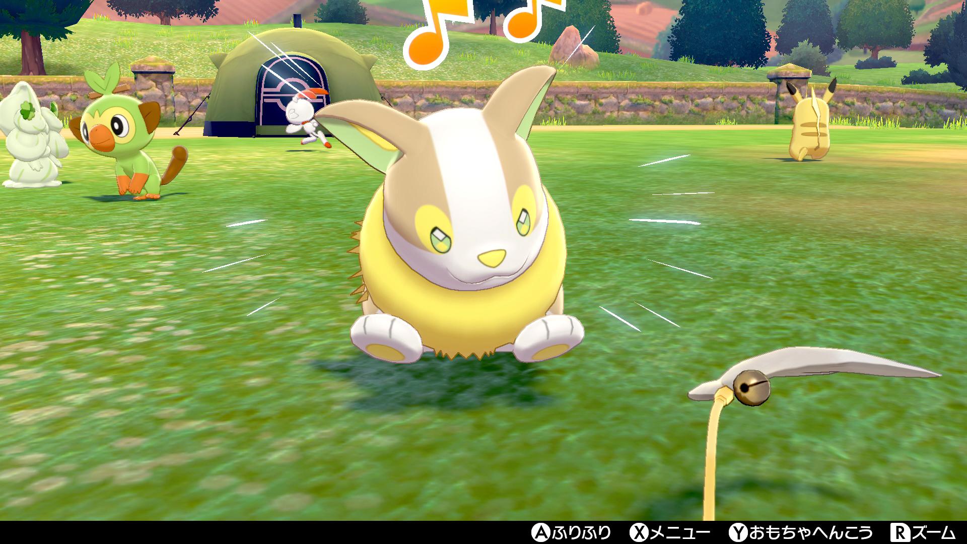 ｖジャンプ編集部 キャンプではおもちゃのボールや ポケじゃらし などを使って ポケモンたちと一緒に遊ぶことができる マホイップはクリームの色やフレーバー 体についている きのみ のデコレーションにはいくつかの種類があるようだ まっちゃも