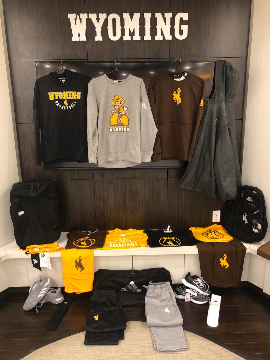 wyo_wbb's tweet photo. SWAG DAY! Who doesn’t love Christmas in September 🤠 #OneWyoming | #GoWyo https://t.co/lutMItTRu3