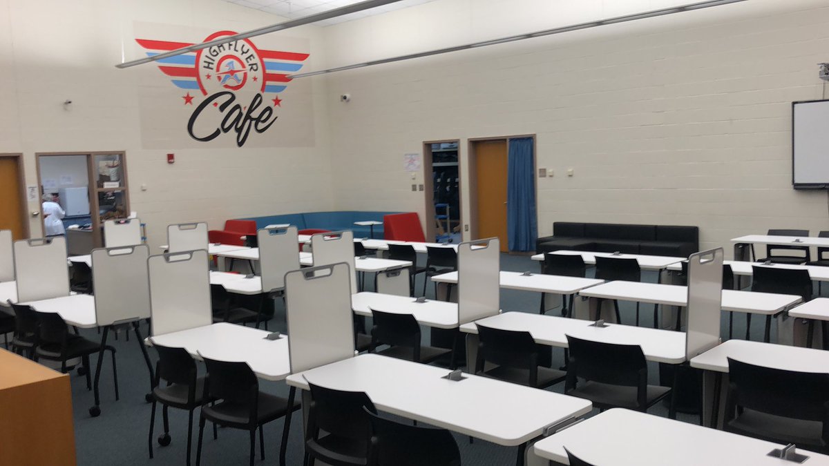 RusselltrTroy's tweet photo. New learning space in the library at AMS. #acspresents https://t.co/IT32CDez8q