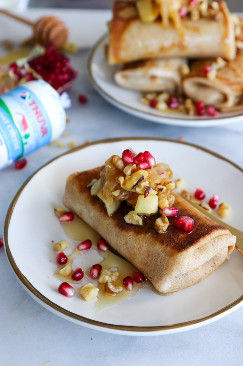WhatJewWannaEat's tweet photo. Ignorance is blintz. Or in this case, Caramelized Onion, Apple and Goat Cheese Blintzes with #tnuva dairy! #ad https://t.co/fUCvNiLGZo https://t.co/icXGpSC0ea