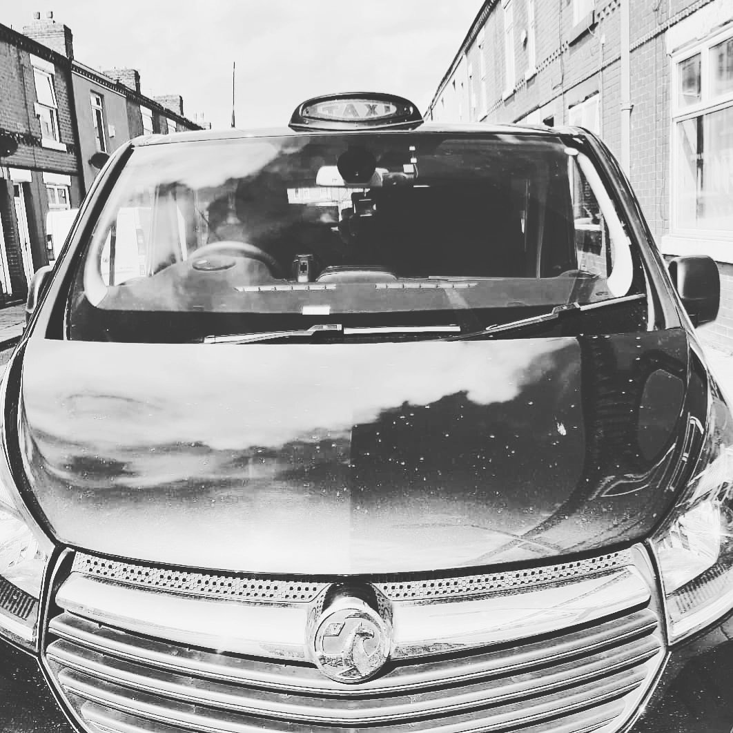 dazmurray35's tweet photo. TERMINAL DIRECT AIRPORT TRANSFERS FROM £25.00 1TO8SEATER  ALL FLIGHTS TRACKED ON RETURN. PLEASE BOOK IN ADVANCE TO AVOID DISAPPOINTMENT. PLEASE CONTACT DARREN ON 07342622109 YOU CAN RING/TEXT ME. ALSO CONTACT ME ON dazmurray37@gmail.com https://t.co/hRRiuWIuTe