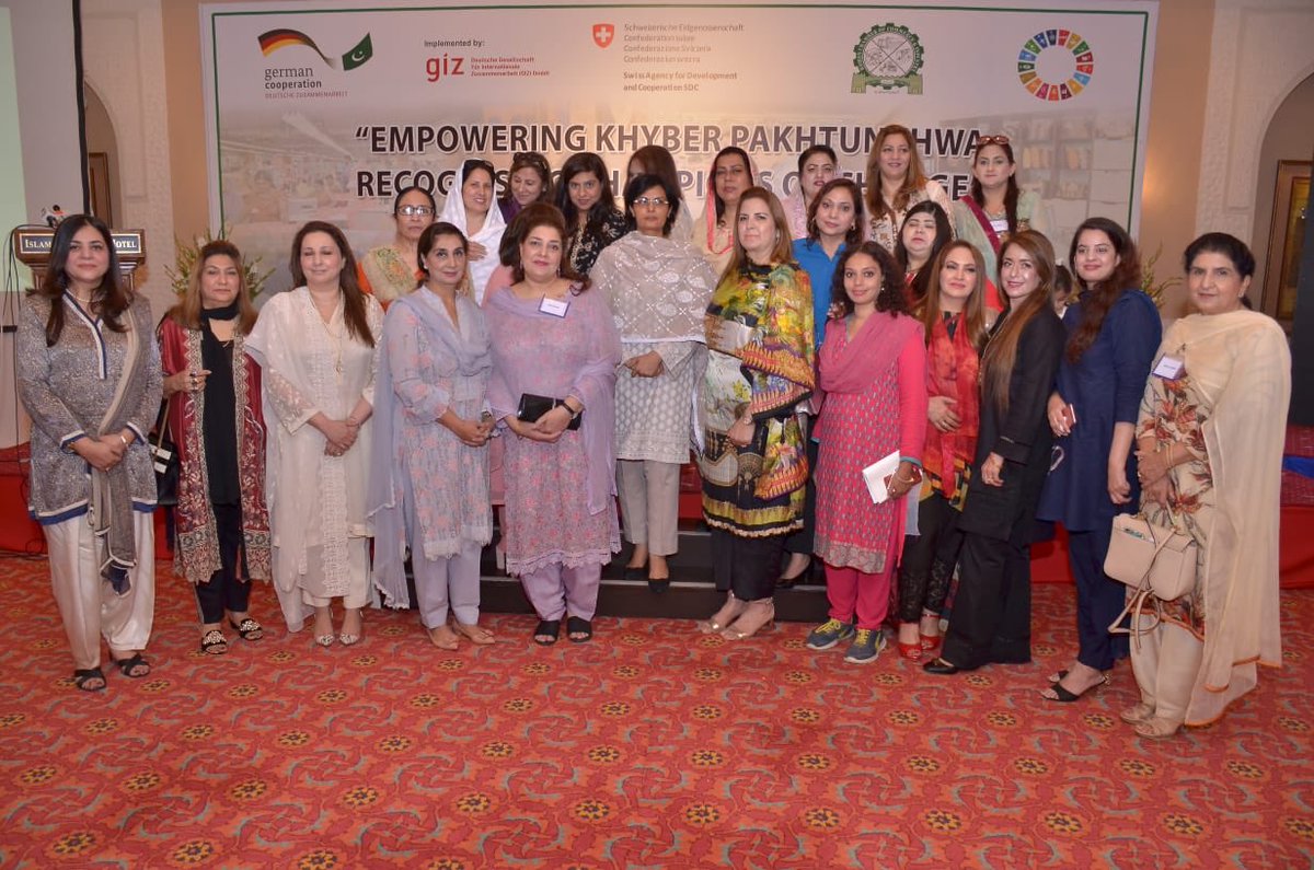 SaniaNishtar's tweet photo. Congratulations to the awardees! Empowering KP Champions of Change Awards for Women organized by #WCCIPeshawar &amp; @GIZPakistan. @Ehsaas_Pk is centered on socio-economic empowerment of women. @pid_gov  @appcsocialmedia https://t.co/WFGs2GCaU2
