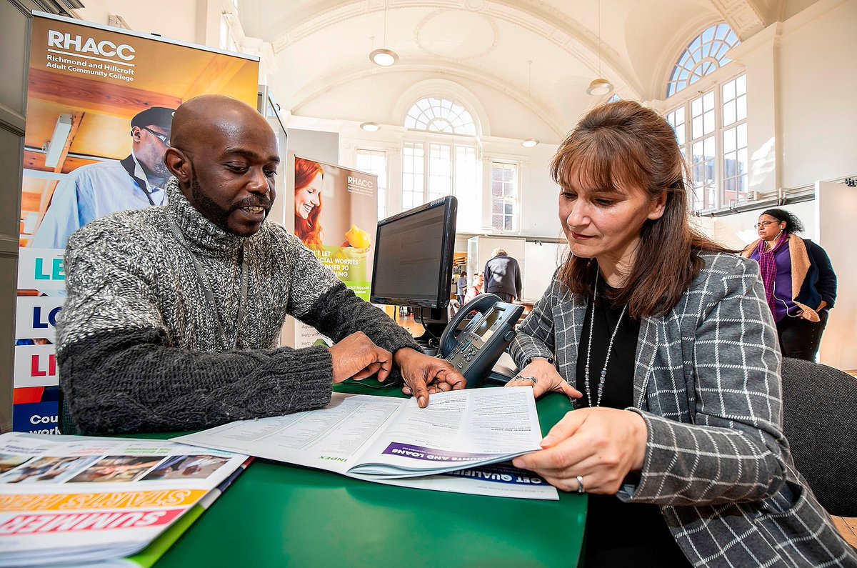 RHACC_College's tweet photo. If your household income is below £27,000 a year you may receive a 50% fee reduction. Ka'ching! Find out more at our upcoming Open Days https://t.co/GWx6wvHzcu
#helpwithfees #bursaries #OpenDay #adultlearning https://t.co/eW0t0R5hwv