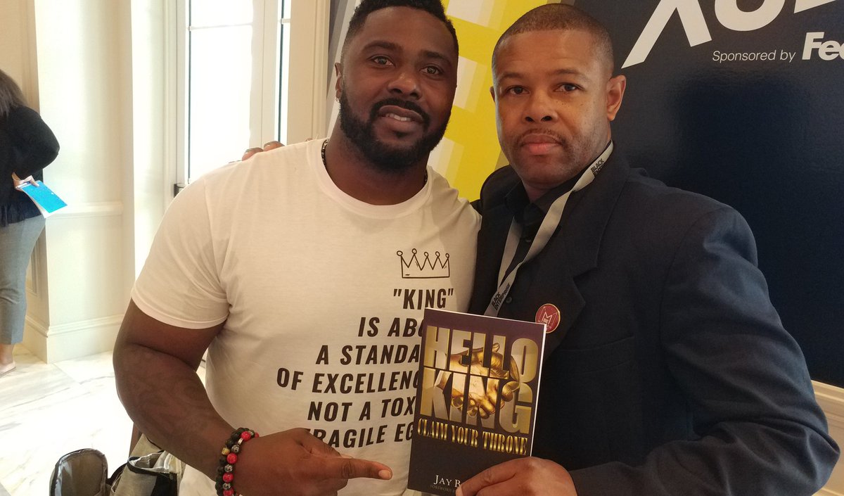 gmoorespeaks's tweet photo. This is how I was raised. But I cry more today than ever - not because I'm angry or in pain, just because it feels good to release. I was recently intoduced to @kingjaybarnett his book #HelloKing every black male should have. https://t.co/Y9iyAh5sgl