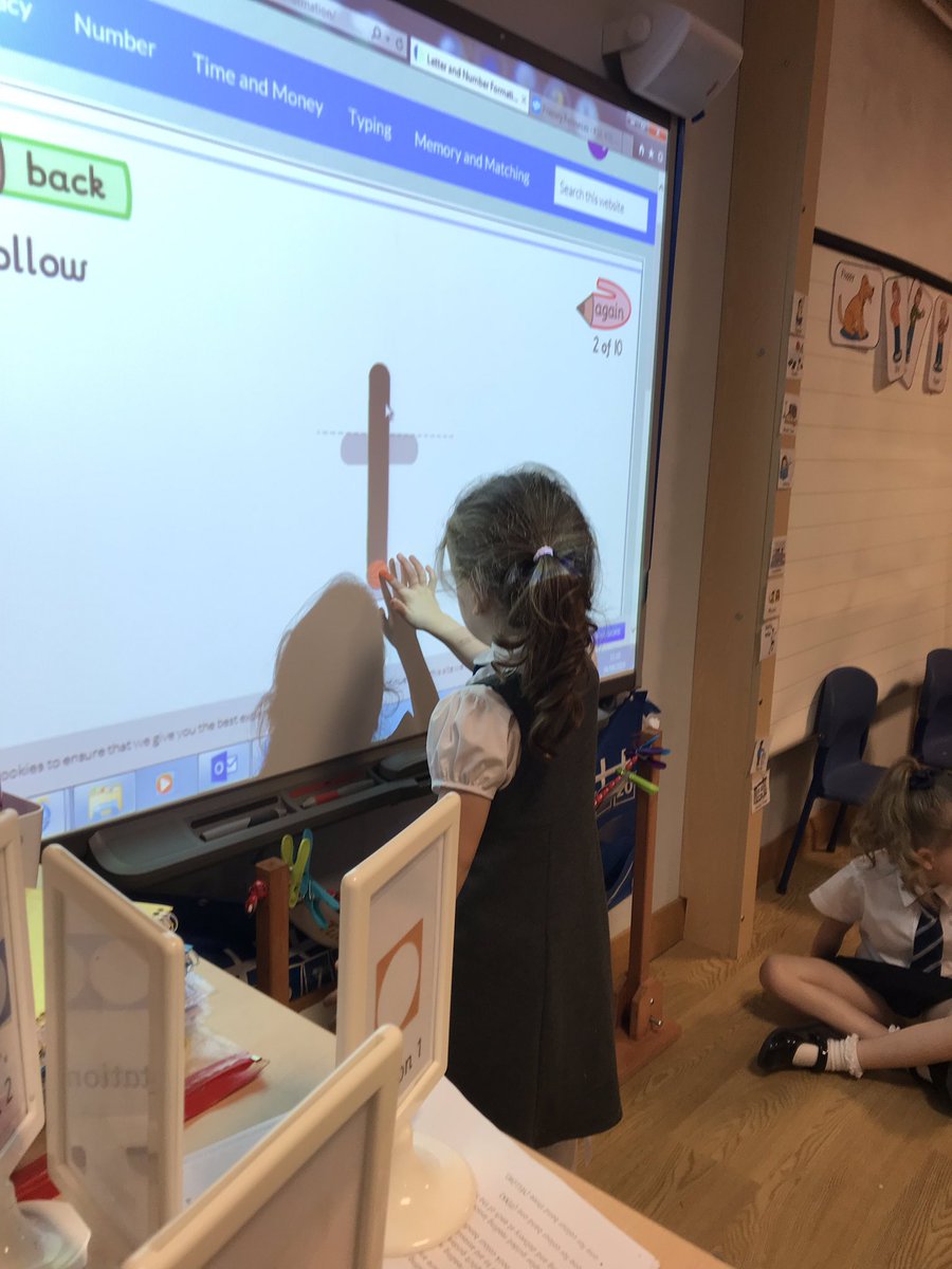 missmaclvps's tweet photo. Today we learned our new sound ‘t’ 🤗 we did a ttterrific job! #P1LM https://t.co/SCCkuXCPDb