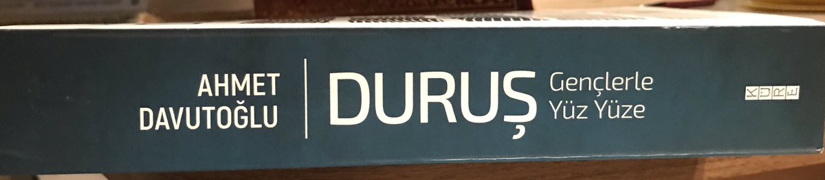 selcukozdag's tweet photo. Kitap en güzel hediyedir...

Hesabımı takip edip bu gönderiyi retwet yapan 5 kişiye kitaplığımda müstesna bir yeri olan "Duruş: Gençlerle yüz yüze" kitabını hediye edeceğim.

* Kitap göndeceğim kişiler 9 Eylül Pazartesi akşam açıklanacaktır. https://t.co/f6jlhqever