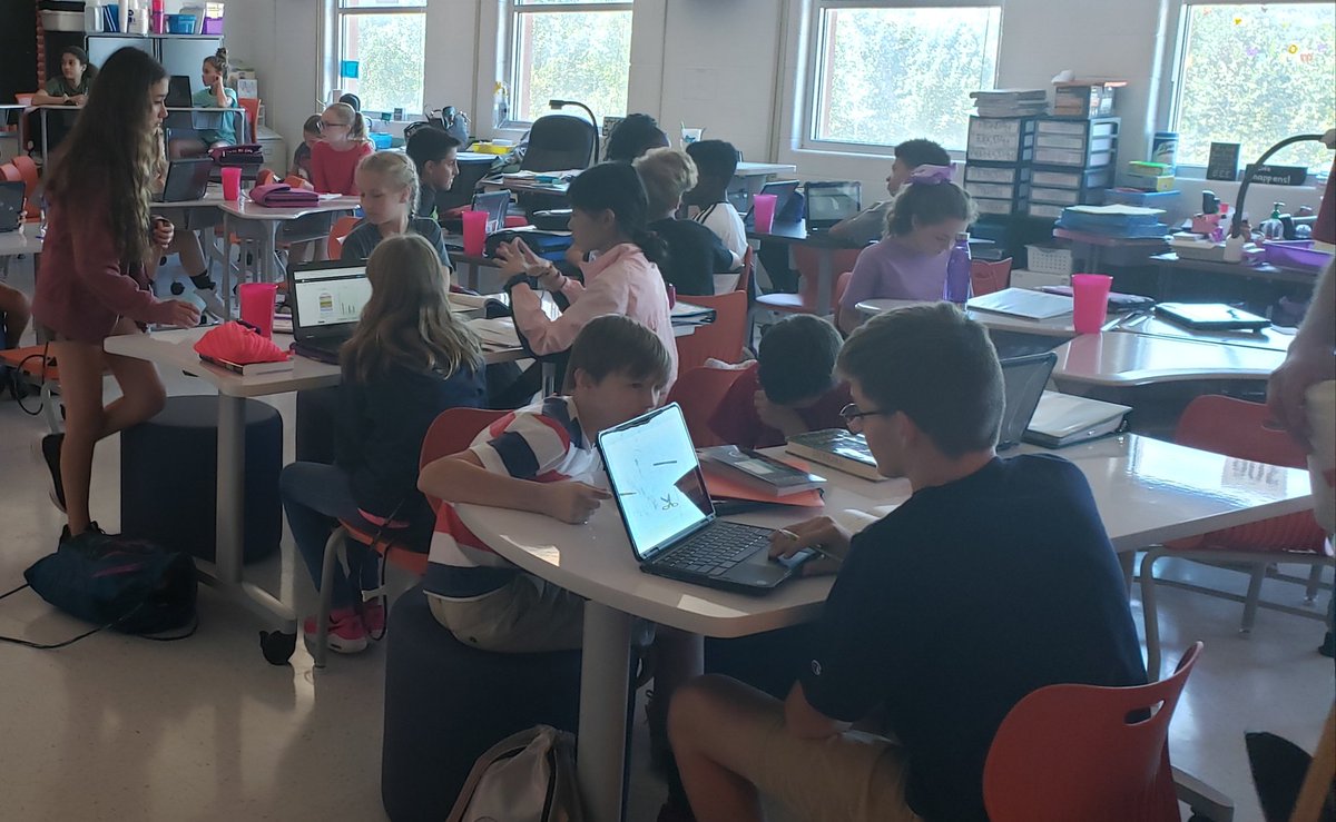 BCPSTechTalk's tweet photo. 1-to-1 Chromebooks in full use at Forest Elementary and Forest Middle Schools. https://t.co/86tfl6oQNm